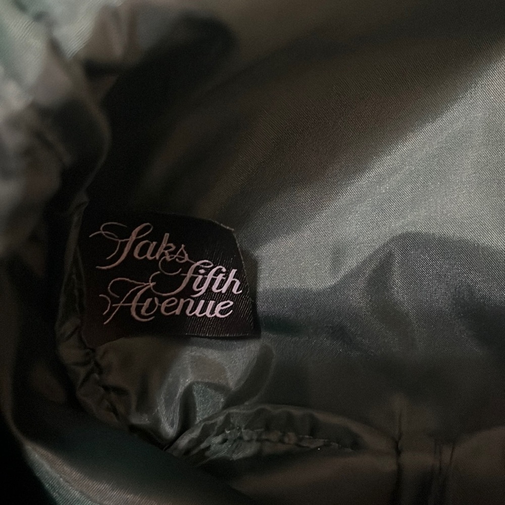 New bag with tags over sized bag Sacks Fifth Avenue real looker @ the boat/pool!